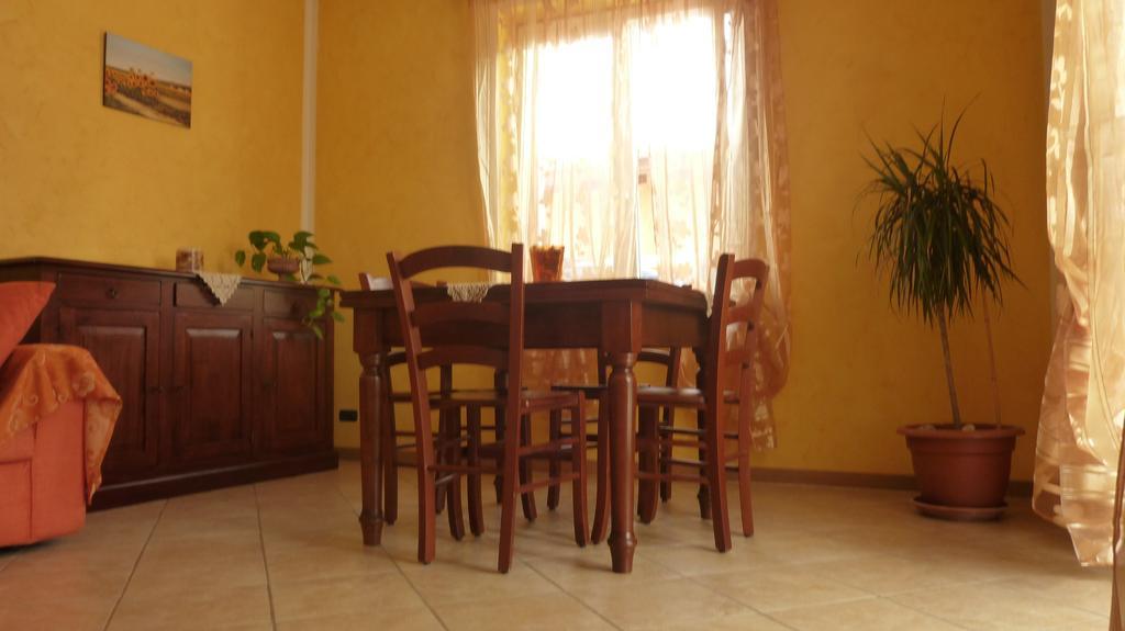 Appartamenti Ca'Melia Sarzana Ruang foto
