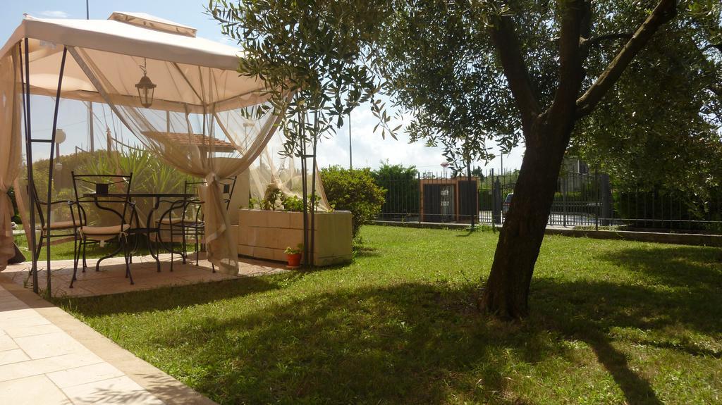 Appartamenti Ca'Melia Sarzana Ruang foto
