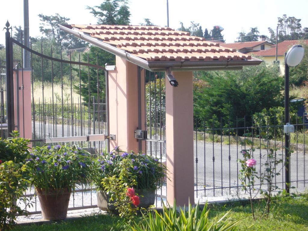 Appartamenti Ca'Melia Sarzana Ruang foto