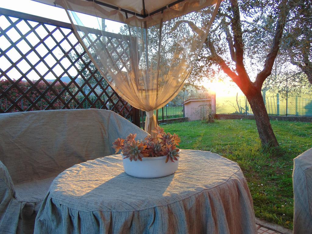 Appartamenti Ca'Melia Sarzana Bagian luar foto